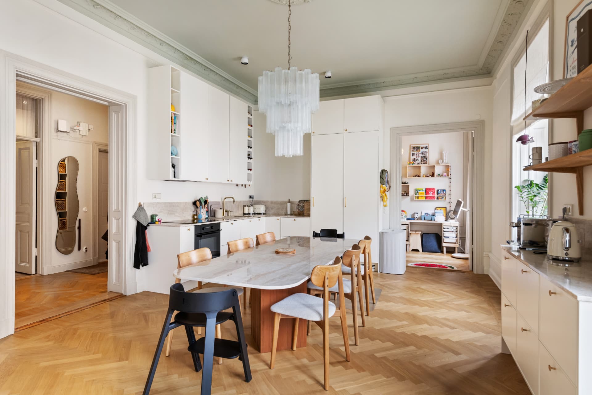 Kök och matplats i uthyrd lägenhet på Döbelnsgatan, Östermalm